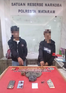 https://www.gardatipikornews.com/dewan-pembina-jwi-sukabumi-raya-yusuf-taojiri-resmi-terpilih-sebagai-paw-desa-cibolang-kecgunungguruh