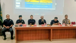 https://www.gardatipikornews.com/kapolsek-lingsar-pimpin-pengamanan-kunker-komisi-x-dpr-ri-ke-sman-1-lingsar