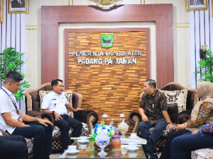 https://www.gardatipikornews.com/kapolsek-lingsar-bekali-625-siswa-baru-smkn-1-lingsar-ingatkan-bahaya-narkoba-hingga-bullying