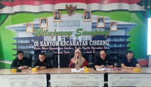 https://www.gardatipikornews.com/sinergi-membangun-pendidikan-dpd-jwi-sukabumi-rayadan-disdik-kabupaten-perkuat-transpansi-infrastruktur-dan-mutu-pendidikan-kabsukabumi